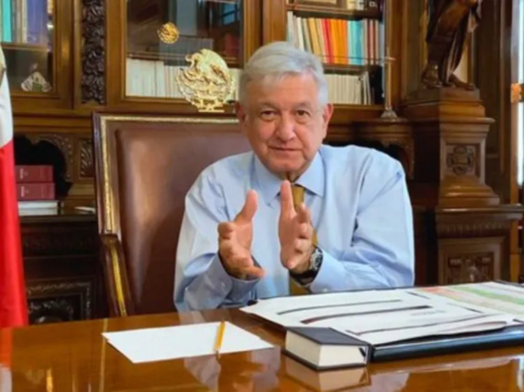 AMLO dice que los mexicanos se están quedando en casa