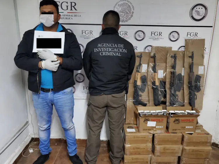 Traía armas largas y 20 mil cartuchos