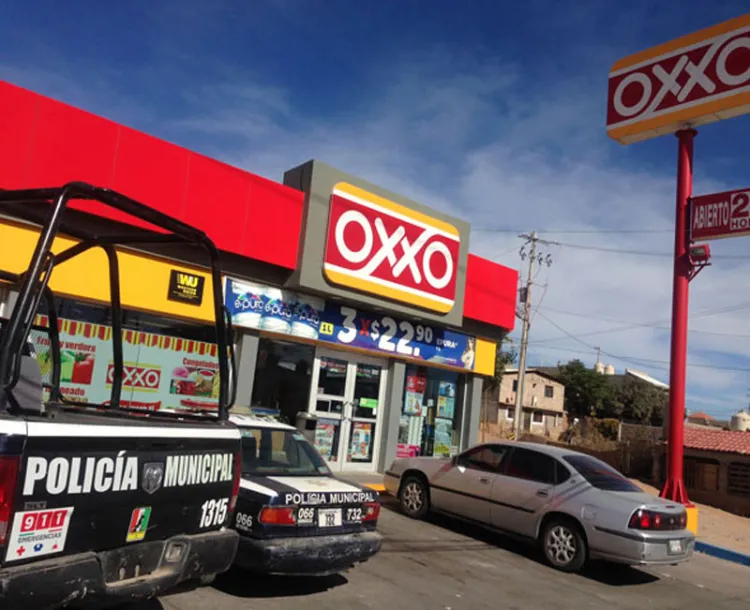 Agreden a empleados de Oxxo