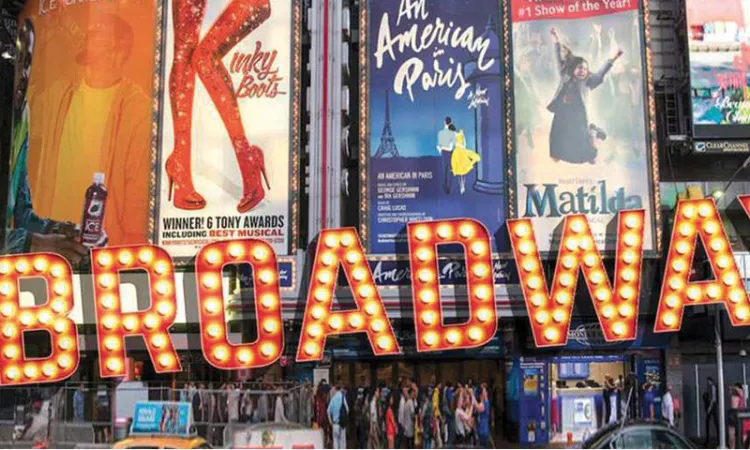 Broadway abrirá hasta septiembre
