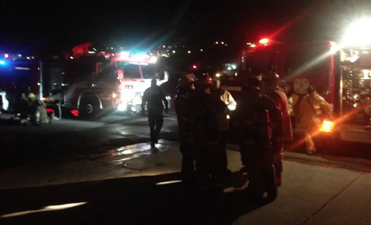 Rescatan de incendio a vecinos de la Bolívar