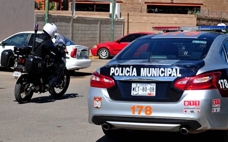 Muere policía por impacto de bala