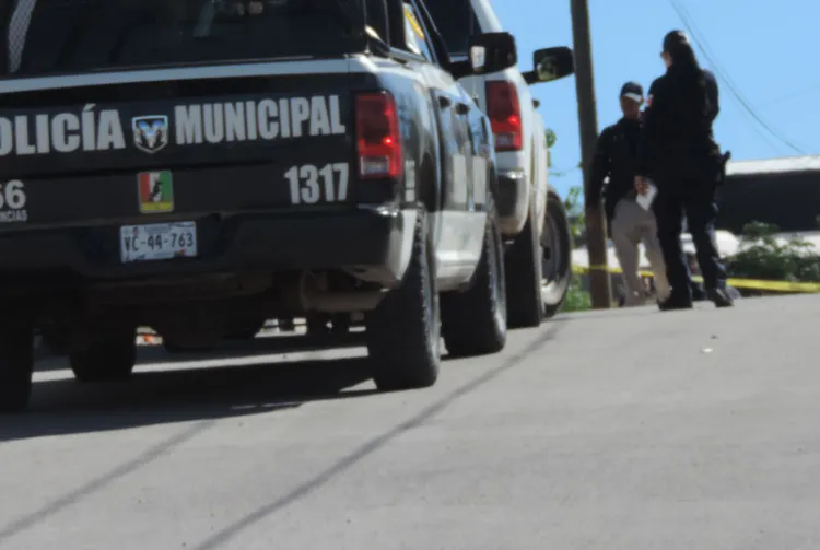 Asaltan a taxista en Los Tápiros