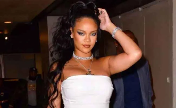 Rihanna lamenta actuar de policías