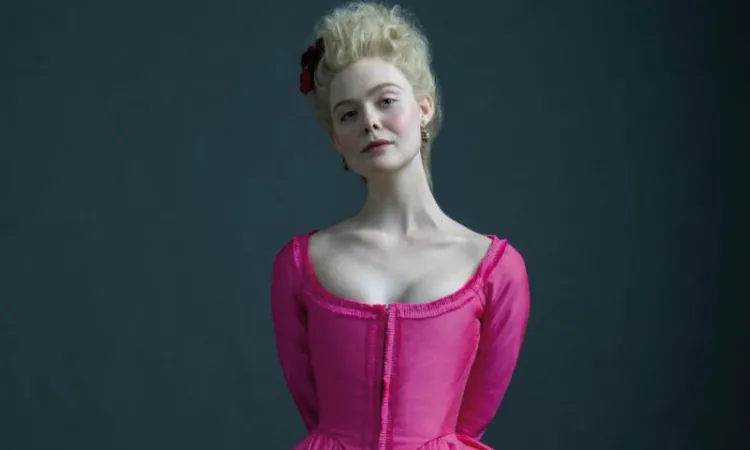 Elle Fanning y su lado satírico de Catalina la Grande