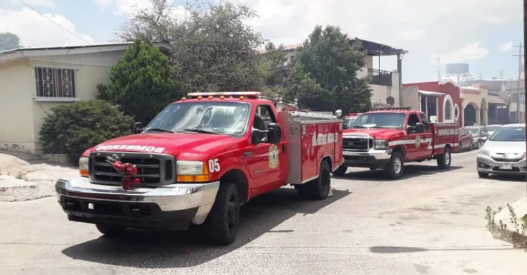 Bomberos sofocan incendio