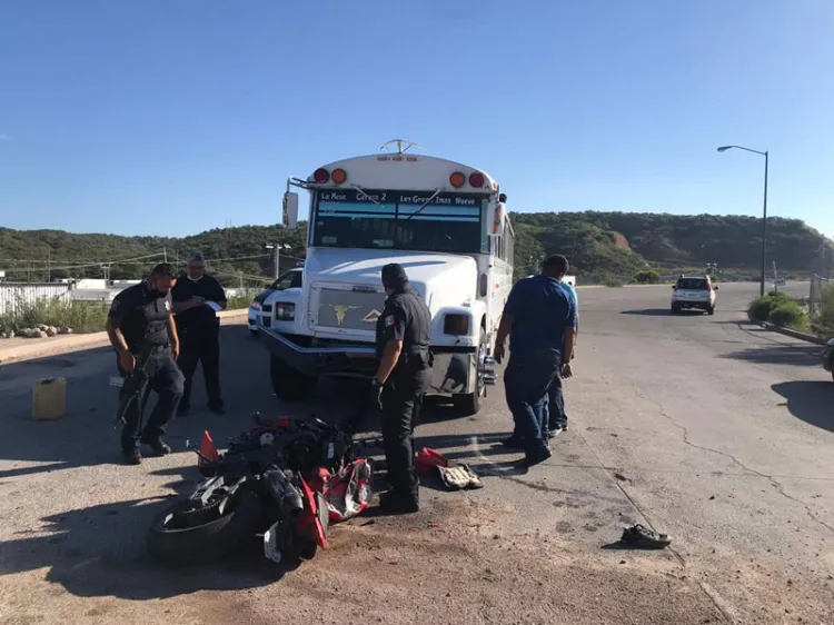 Fallece motociclista tras impactarse contra camión