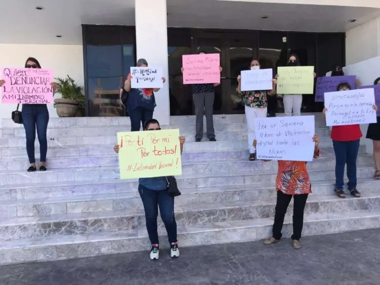 Exige grupo mujeres protección de la intimidad en general