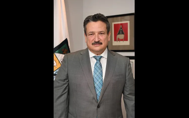 Martín Nava es el nuevo director de Isssteson