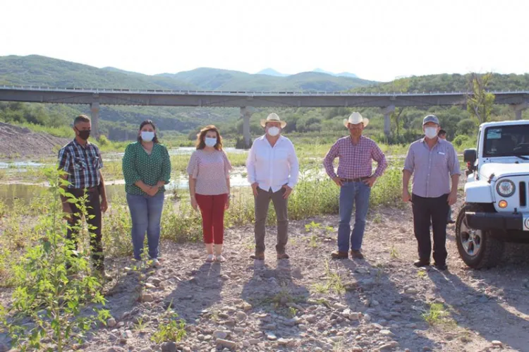 Entrega Sagarhpa estímulos a productores afectados por lluvias