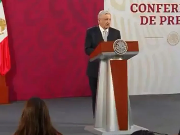 Llama AMLO a partidos a destinar mitad de recursos para vacuna contra Covid-19