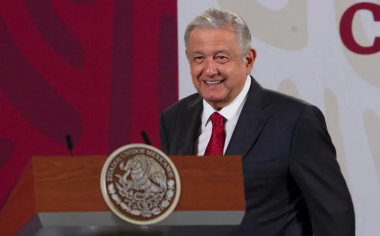 Ceremonia del Grito en el Zócalo será sin gente: AMLO