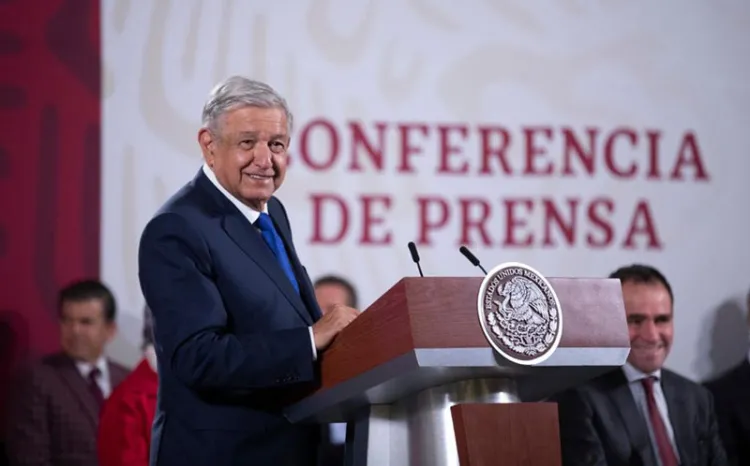 Guatemala y Honduras convencieron a caravana migrante de regresar: AMLO