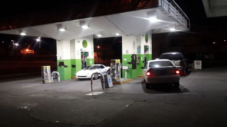 Sujeto asalta gasolinera