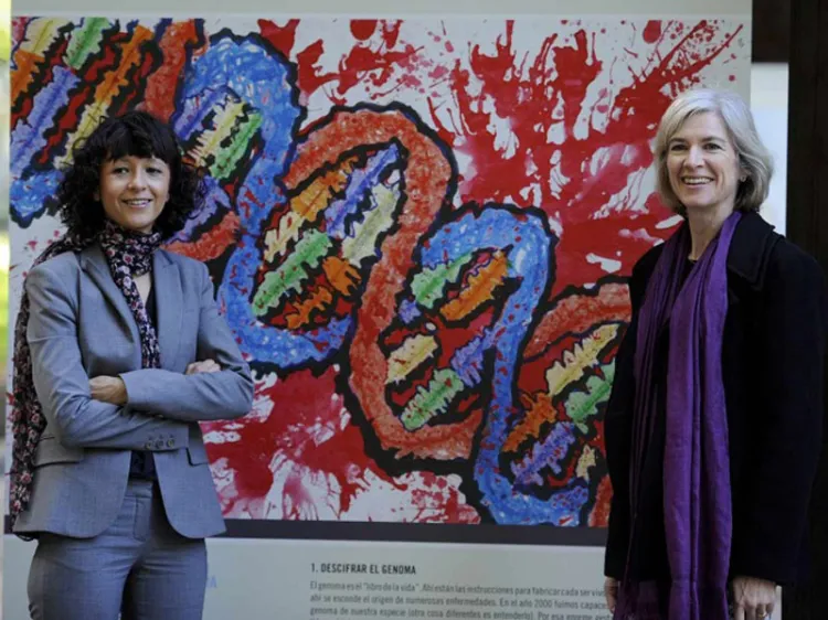 Dos mujeres ganan el Nobel de Química por las “tijeras moleculares”