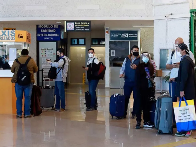 Secretaría de Salud pide evitar viajes al extranjero por Covid