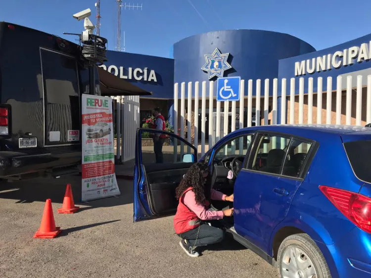 Recorre módulo móvil del Registro Público Vehicular municipios