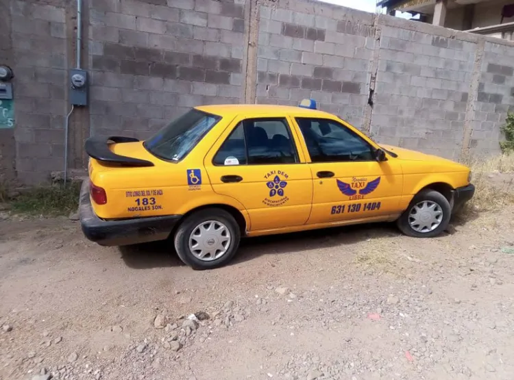 Aseguran taxi robado