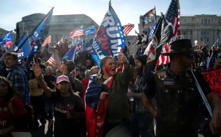 Surgen protestas de simpatizantes de Trump