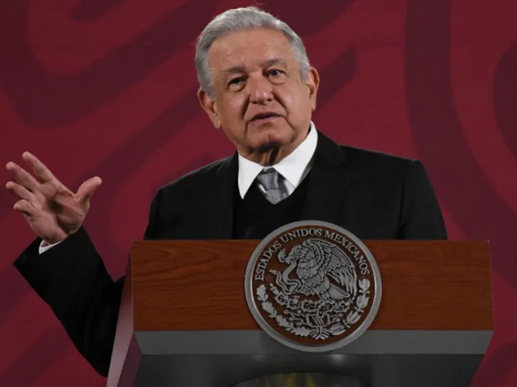 Encabeza AMLO reunión con empresarios sobre outsourcing