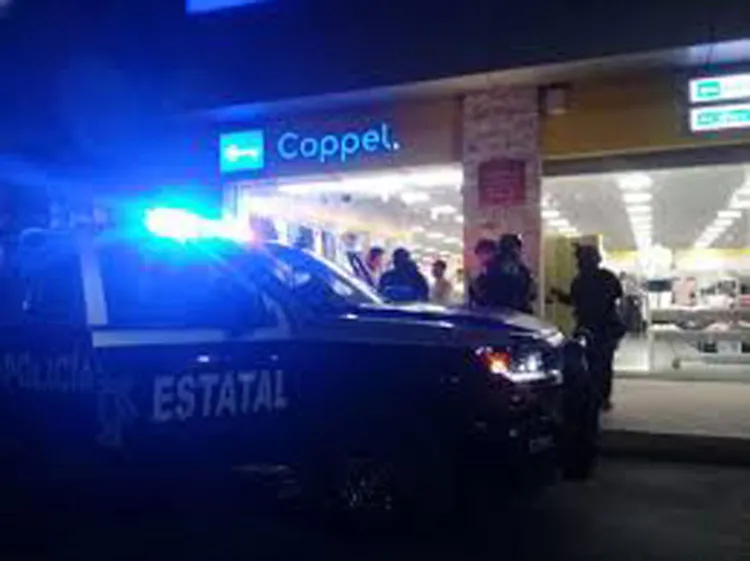 Asaltan Coppel en La Mesa