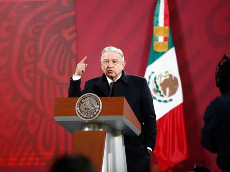 Trabajadores ahora recibirán más al jubilarse: AMLO