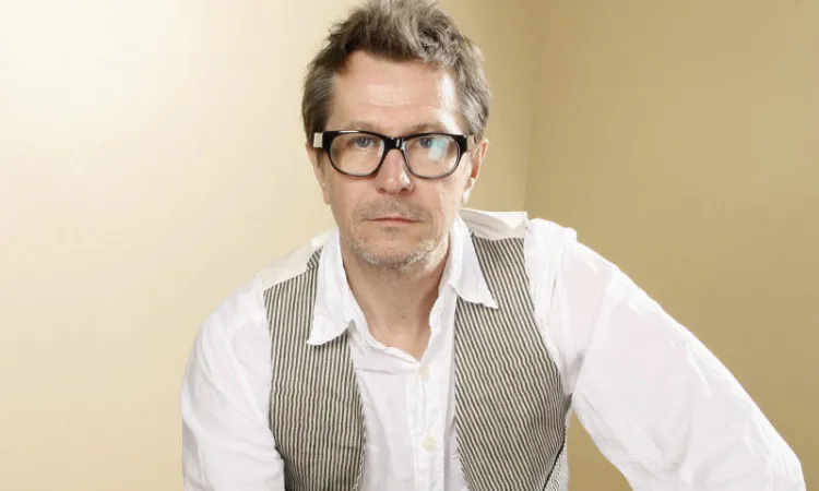 Gary Oldman se ‘desnuda’ en ‘Mank’