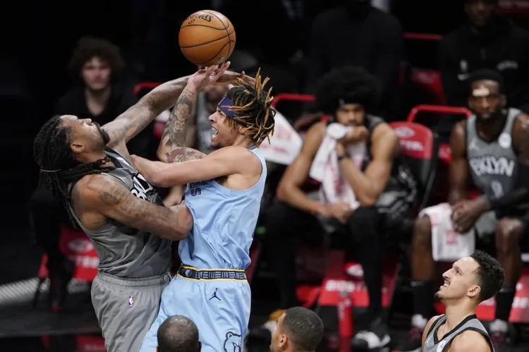 Grizzlies se impone en tiempo extra