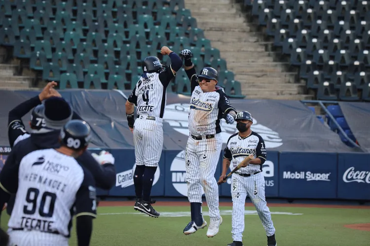 Pegan sultanes  a los Águilas