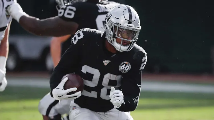 Arrestan RB de Raiders