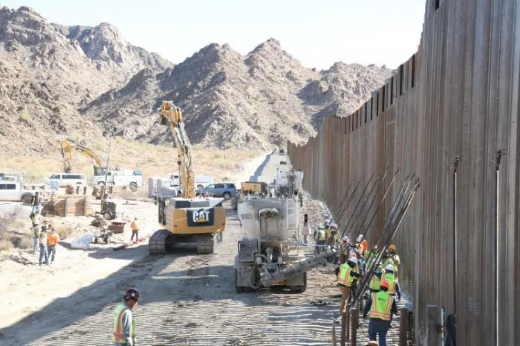 Finaliza muro fronterizo en Yuma