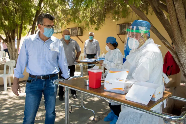 Gracias a las y los enfermeros por su gran vocación y entrega para cuidar nuestra salud: Enrique Clausen