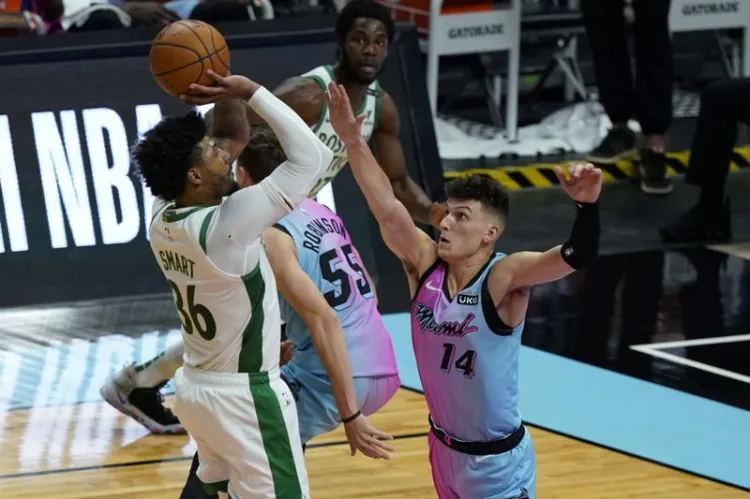 Pritchard da triunfo a Celtics