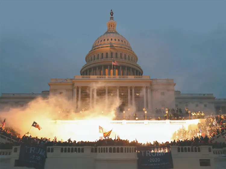 Asalto al Capitolio dejó cuatro muertos y 52 detenidos