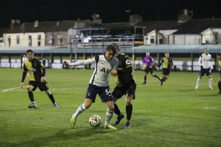 Golea Tottenham al Marine