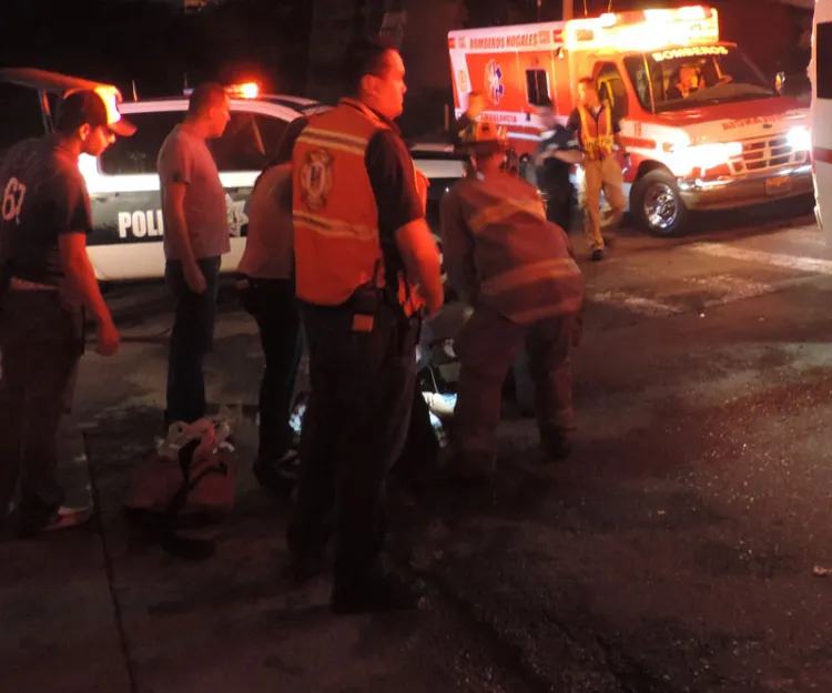 Ciclista se estrella contra vehículo