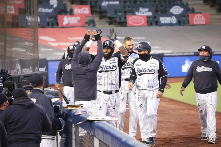 Sultanes cortan distancia