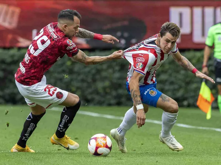 Iguala Toluca ante las Chivas