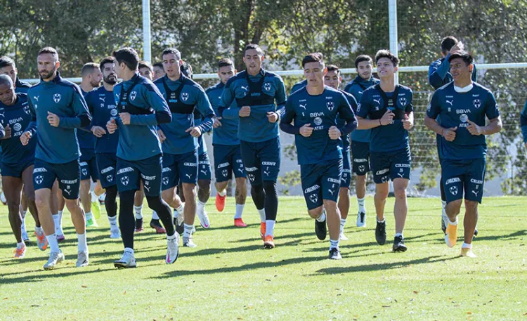 Invade el covid  seno de Rayados