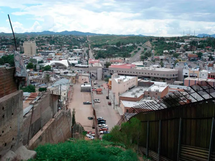 Asiste Sheriff Hathaway a Mesa de Seguridad en Nogales