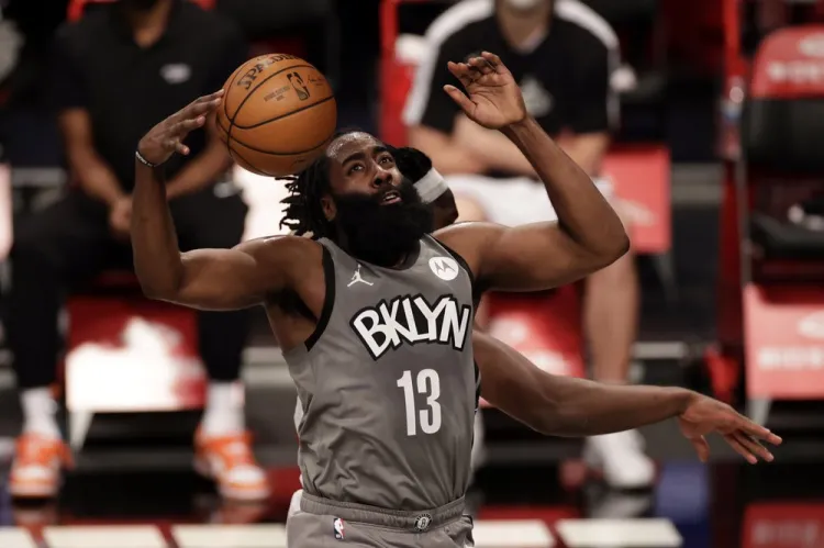 Nets ganan con su trío