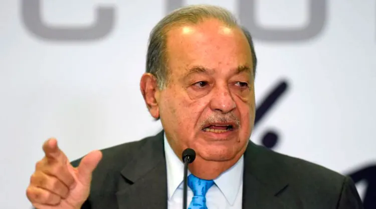 Carlos Slim “evoluciona favorablemente”, asegura su hijo