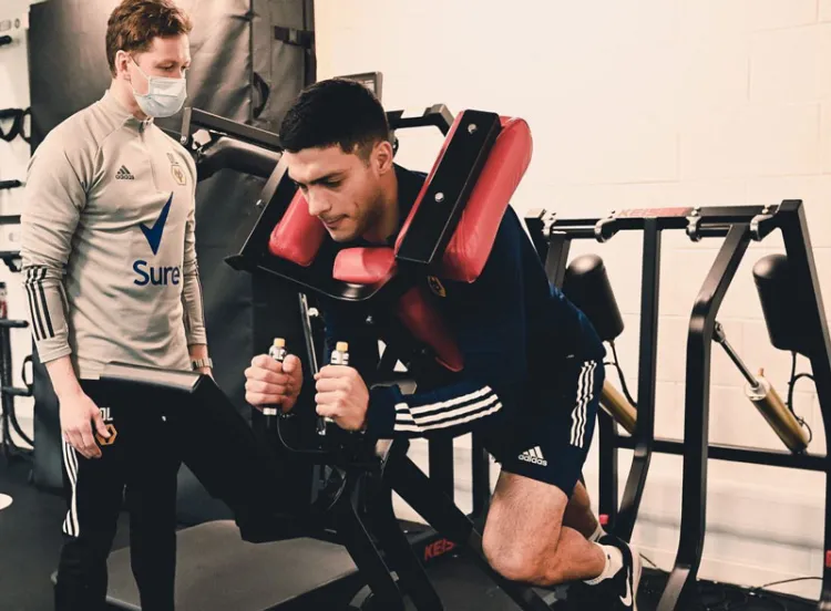 Jiménez entrena en gimnasio