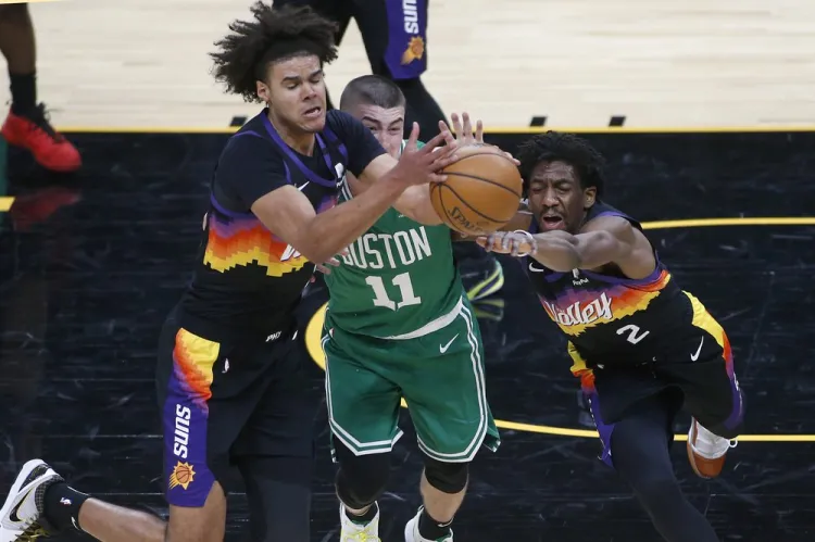 Dominan Soles a los Celtics