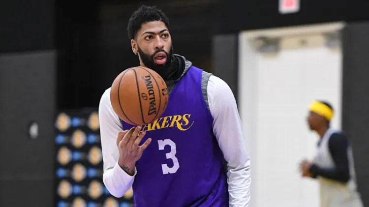 Descartan desgarre  de Anthony Davis