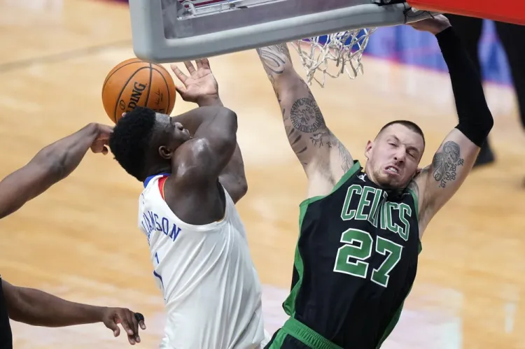 Pasa Pelicanos sobre Celtics