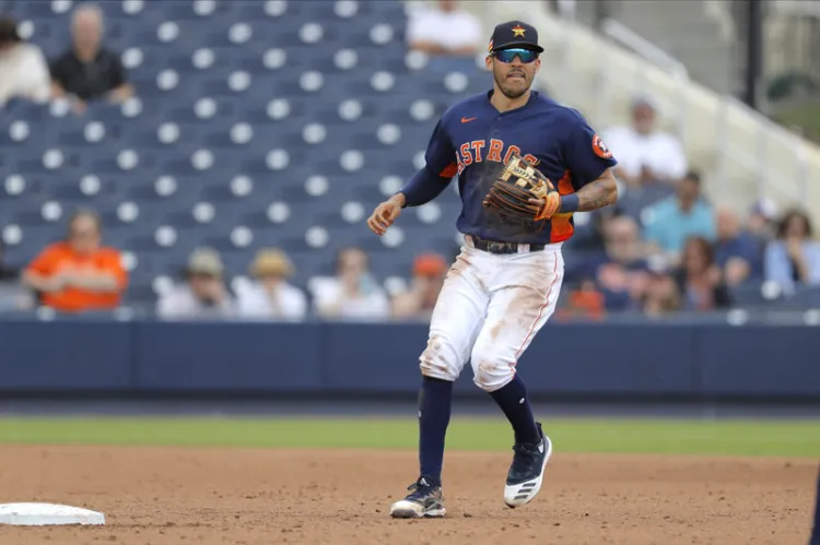 Correa puja por contrato