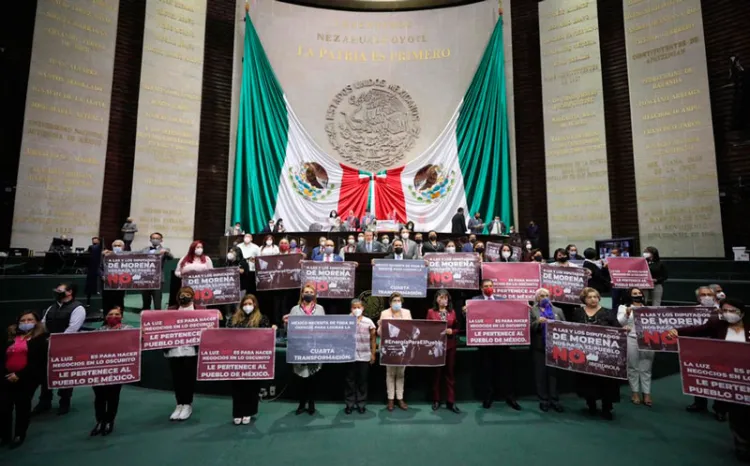 Inicia discusión sobre reforma eléctrica de AMLO