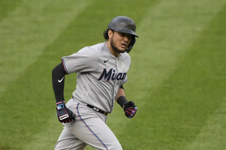 Rojas es abuelo en Marlins