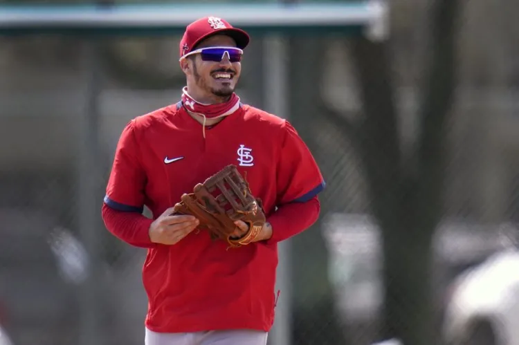 Encaja Arenado en Cardenales